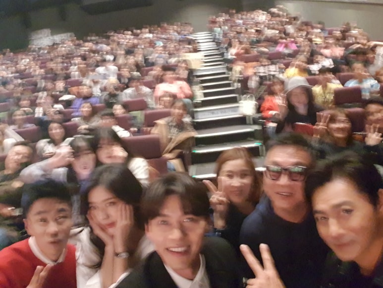 롯데시네마 4관 이미지