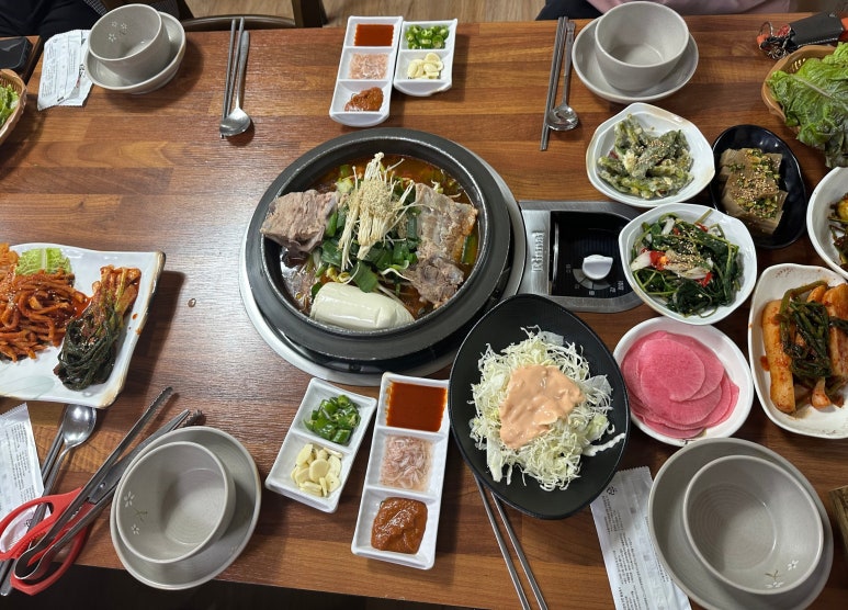장터왕족발 이미지