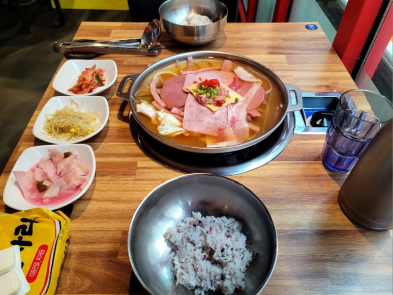 명동부대찌개 이미지