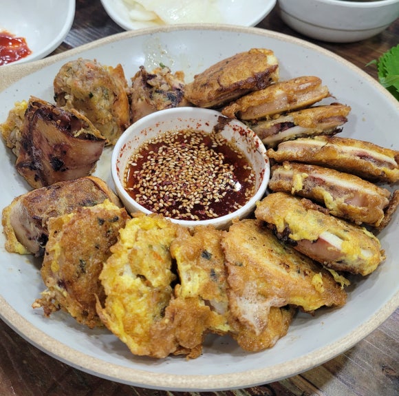 강릉엄지네꼬막집 마포점 이미지