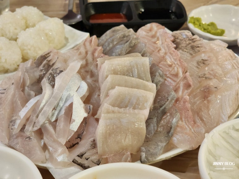 우연횟집 이미지