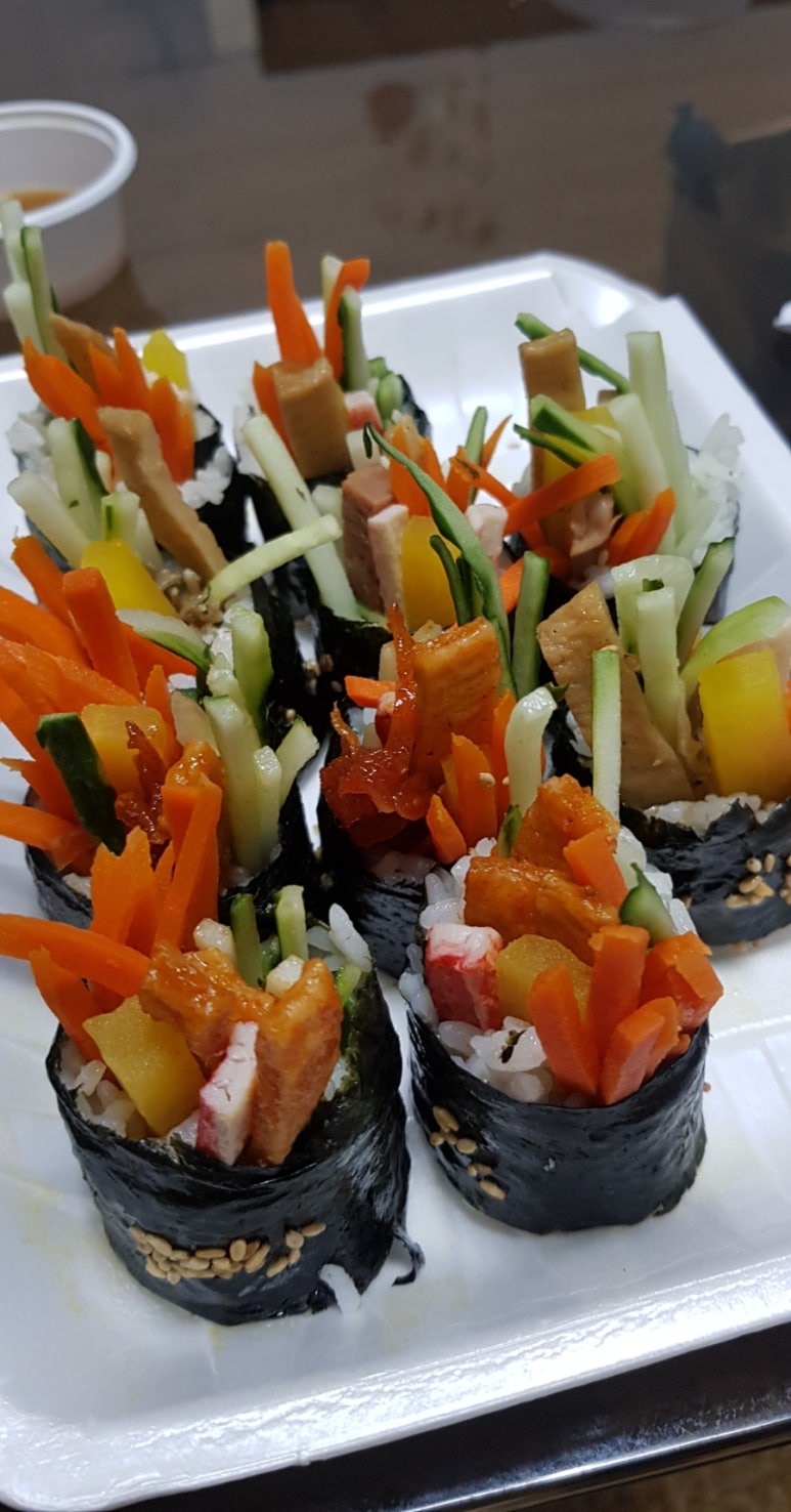 뚱김밥과국수 이미지