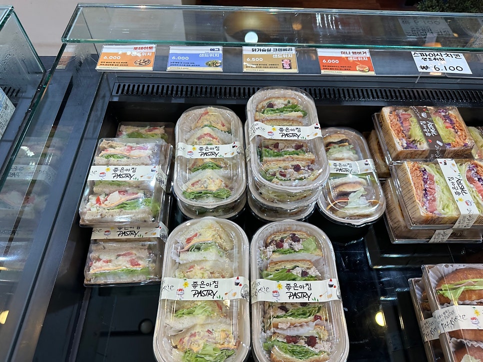 좋은아침 페이스트리 & 식빵 이미지