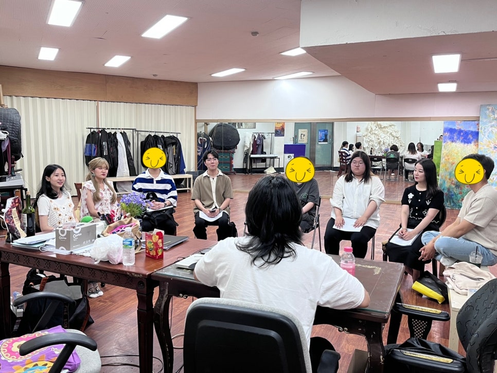 올모스트컴퍼니 이미지