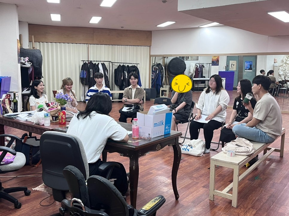 올모스트컴퍼니 이미지
