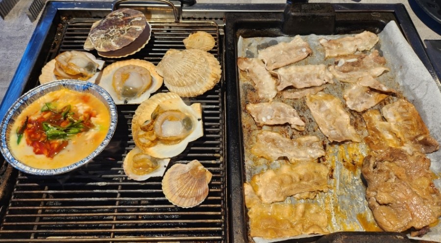 고기품은조개 이미지