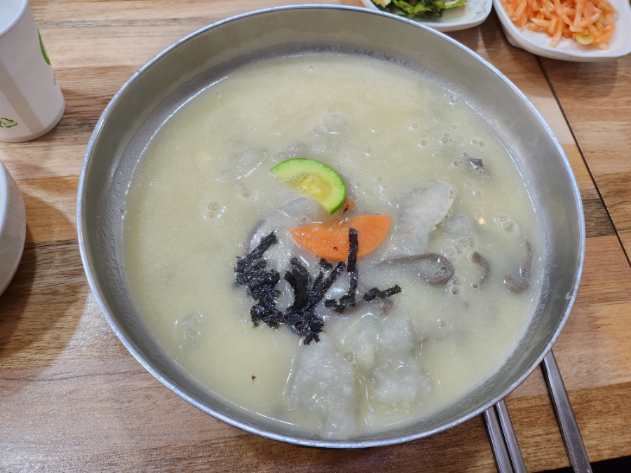 옹심이메밀칼국수 이미지