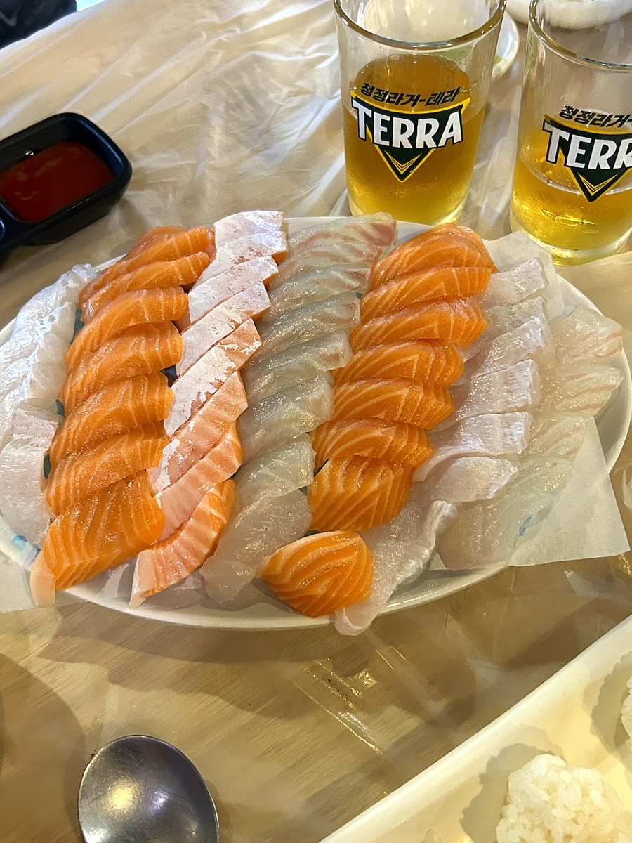 우연횟집 이미지