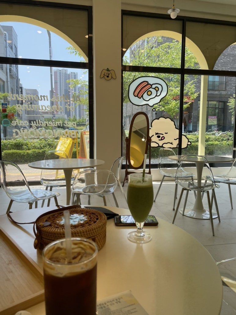 카페비비&와플 이미지
