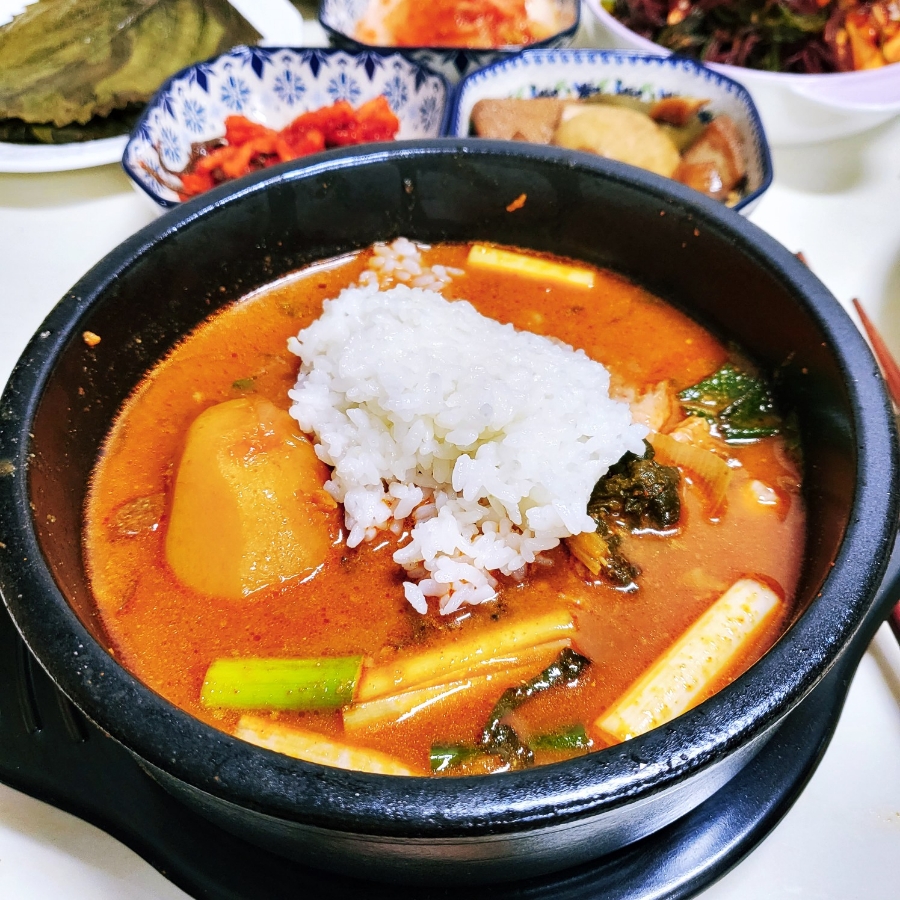 가마솥감자탕 이미지