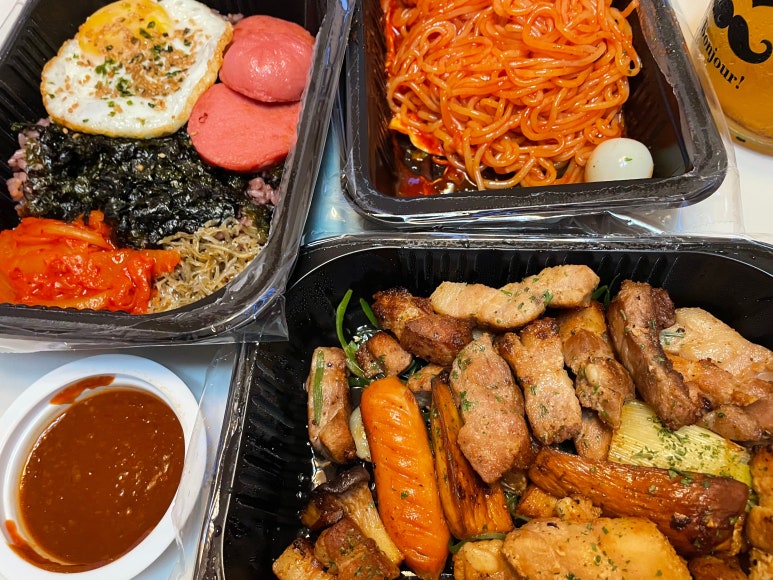 프리미엄쫄면삼겹고돼지 이미지