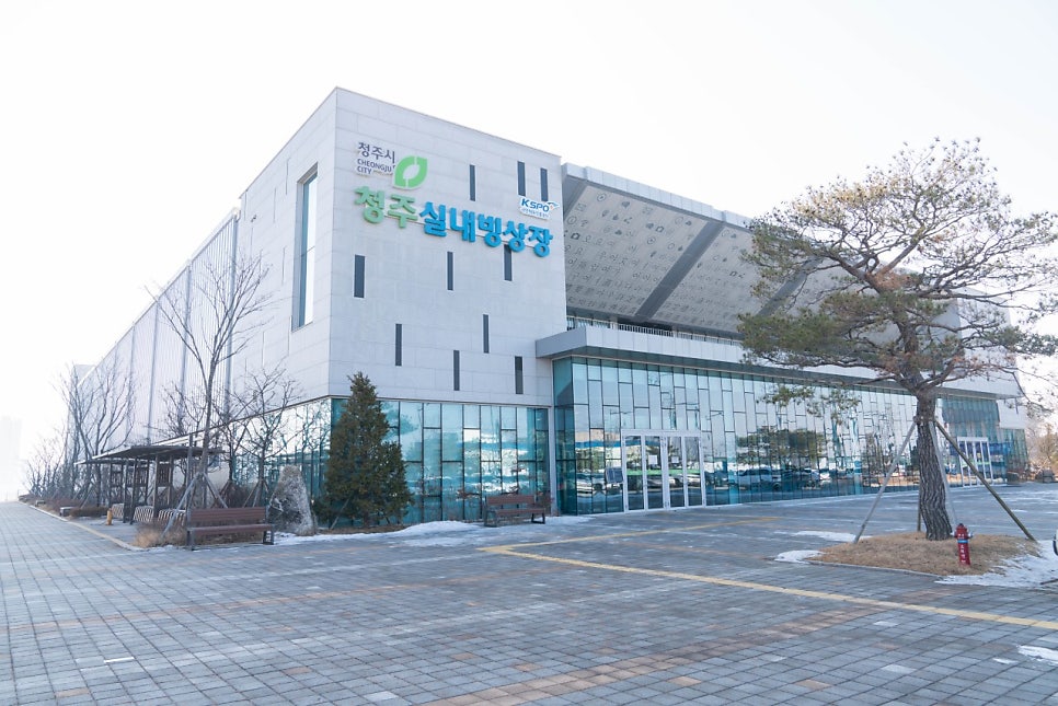 청주시 실내 빙상장 이미지