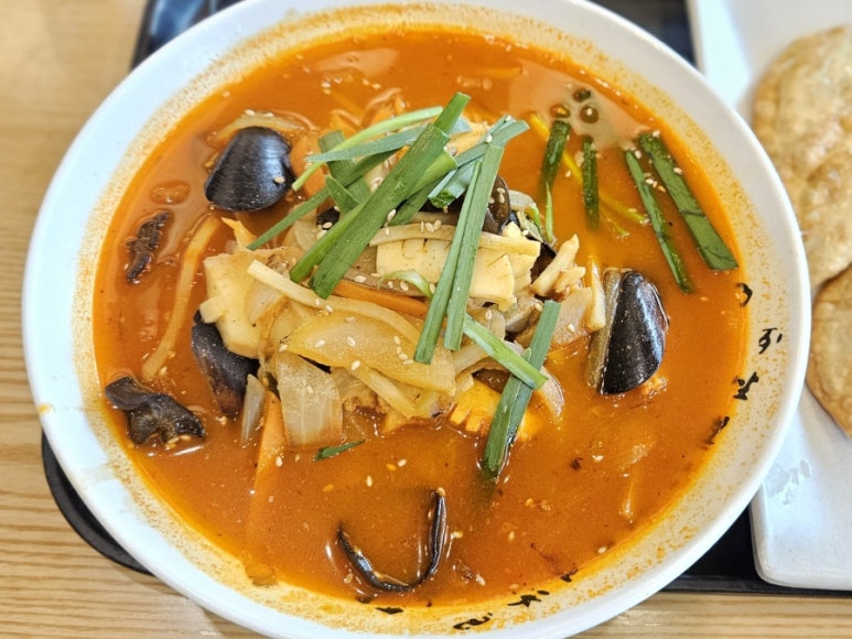 속초중앙시장해물짬뽕&홍대쌀국수 이미지
