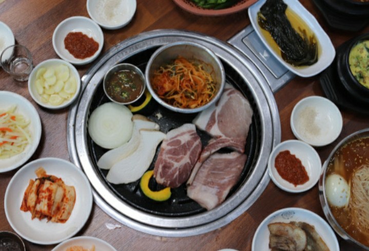 오르막식당 이미지