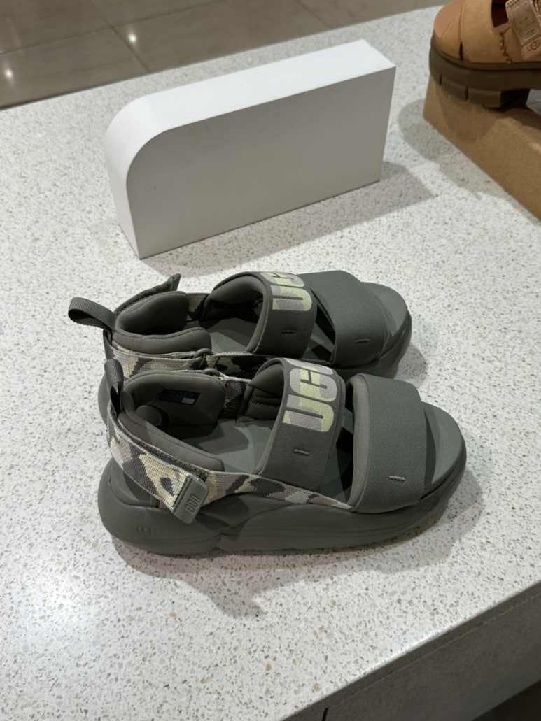 롯데부산UGG 이미지