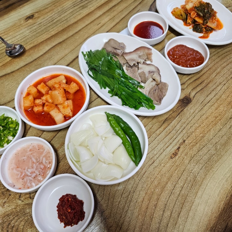 알봉국밥 이미지