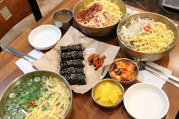 순진한칼국수 이미지