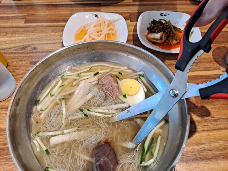 함흥냉면 이미지