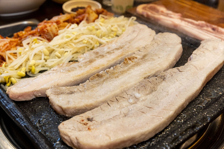 고향돼지 이미지