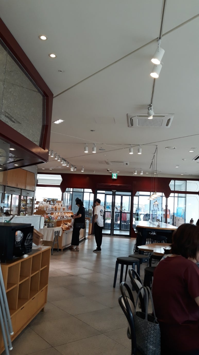 2층 제과점 이미지