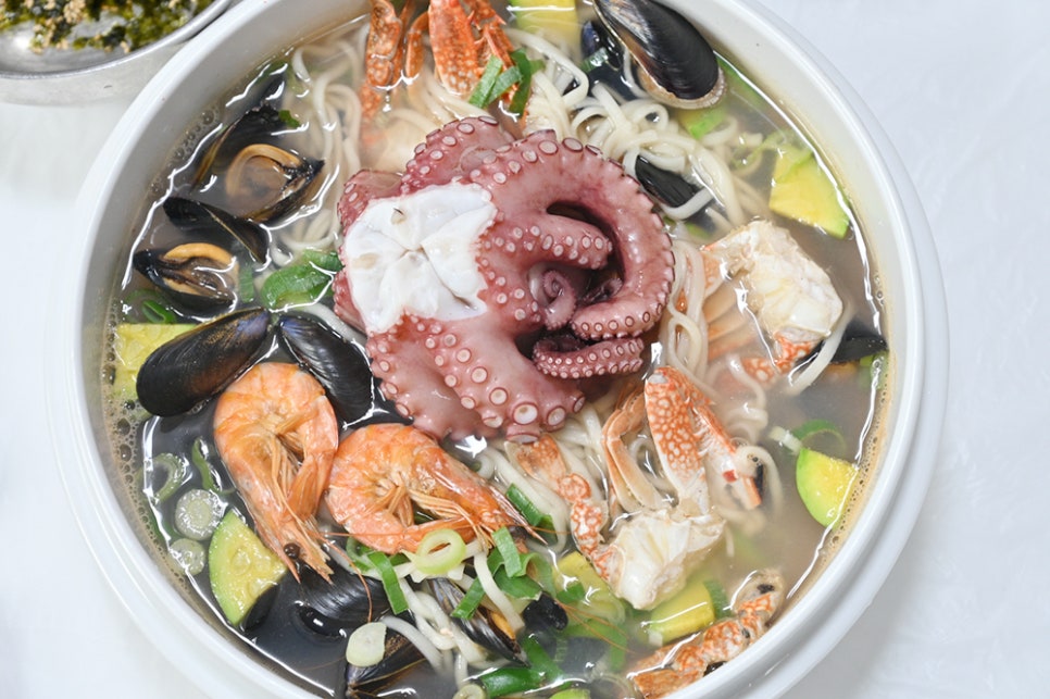 몽돌이해물칼국수 이미지