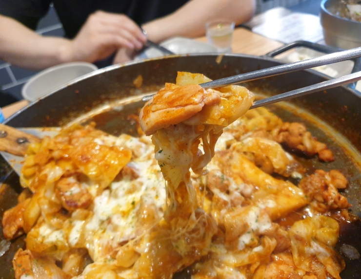 춘천오남매닭갈비 이미지