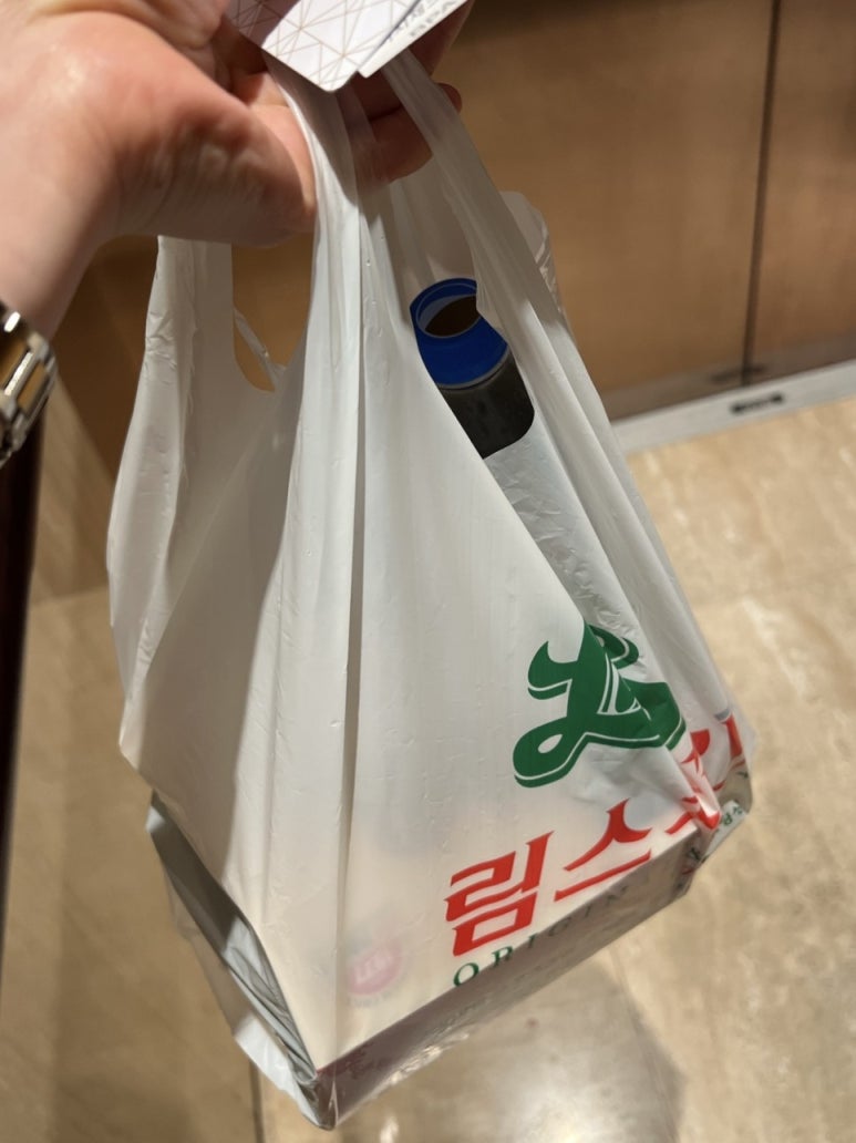 월드치킨 이미지