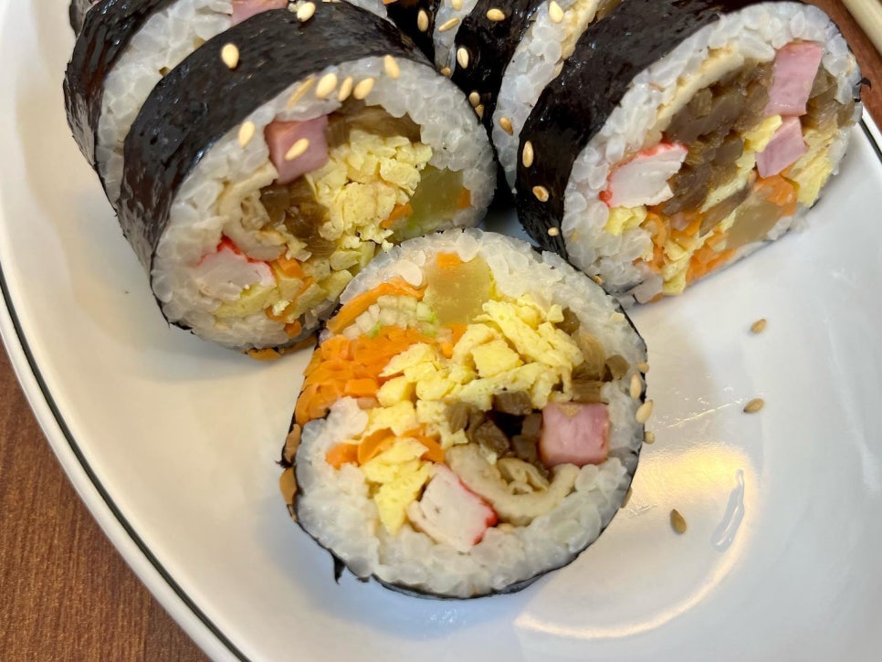 몬돌이 김밥 이미지