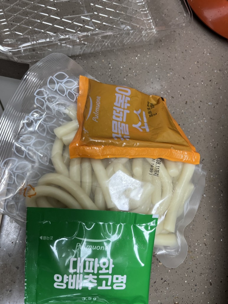 누들떡볶이 이미지