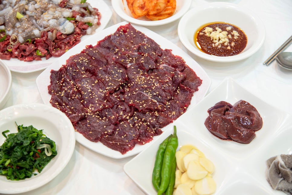 한우육회전문점 필 이미지