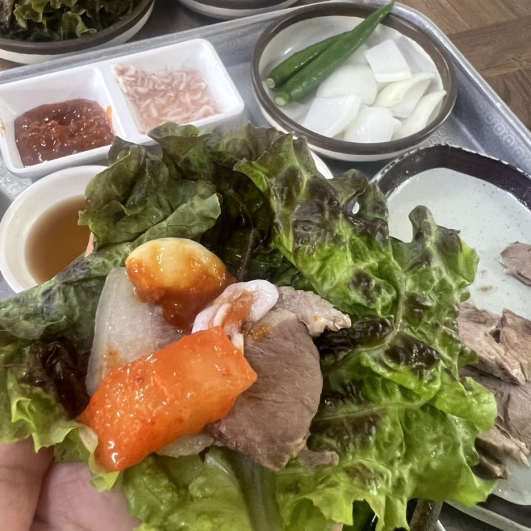 장군돼지국밥.수육 이미지