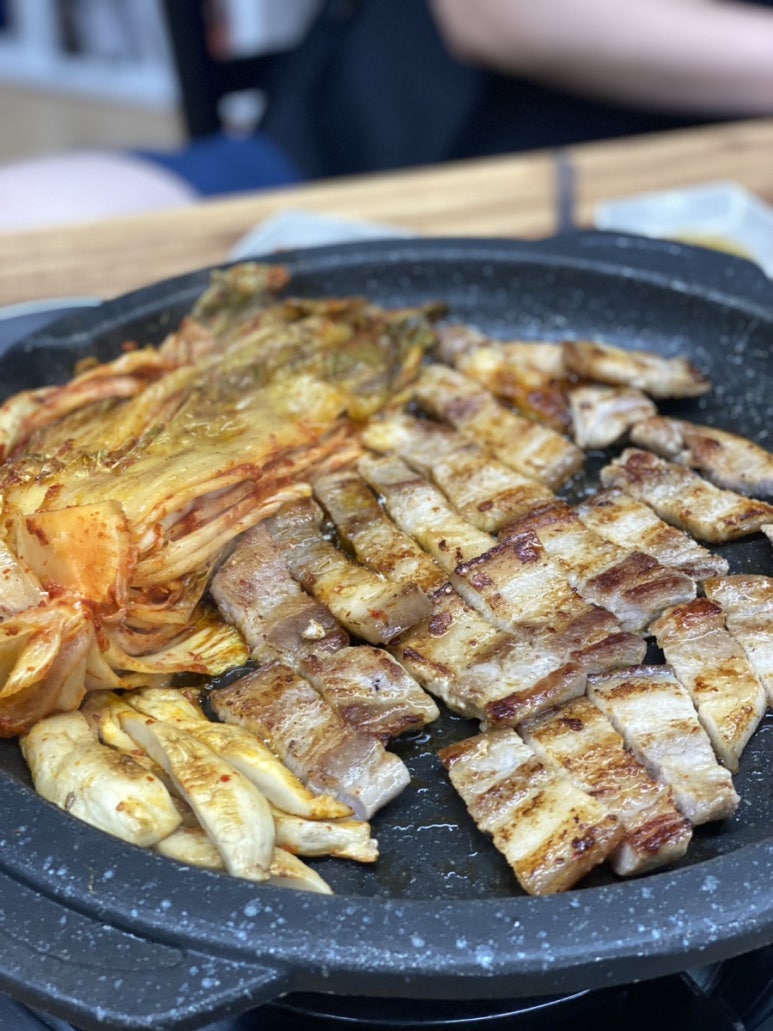 큰손뼈다귀감자탕 이미지