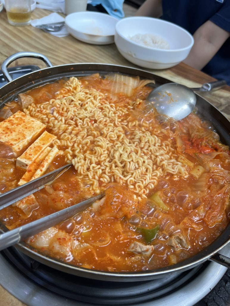 도당동통돼지김치찌개 이미지