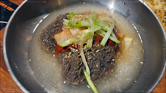 행복한금돼지 이미지