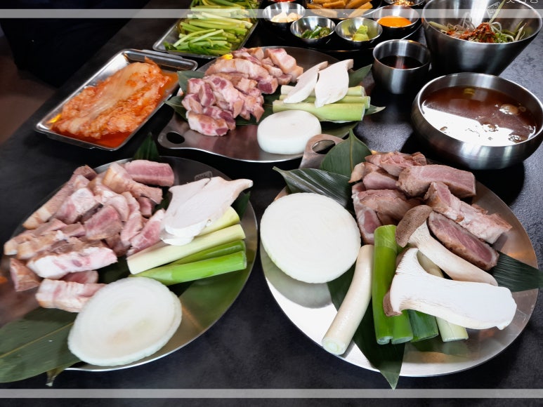 고기뭉치 이미지