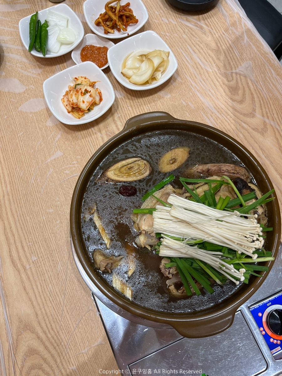 다래골한방옻닭 이미지
