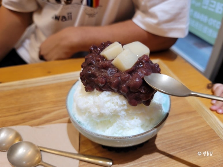 레드빈눈꽃빙수 이미지