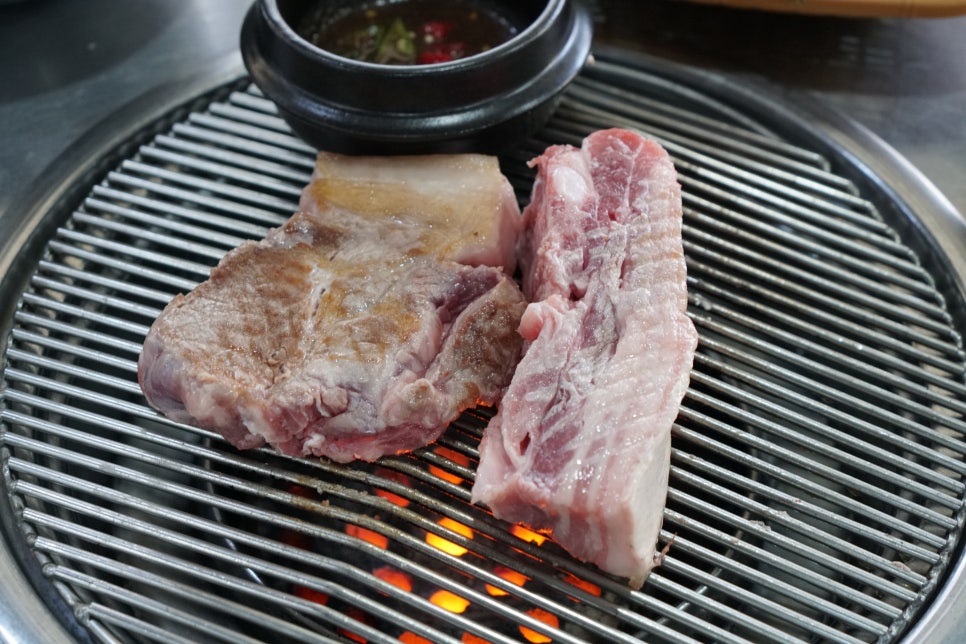 대윤흑돼지 이미지
