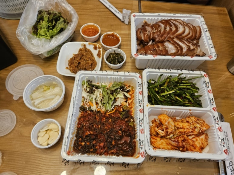 가장맛있는족발곡반점 이미지