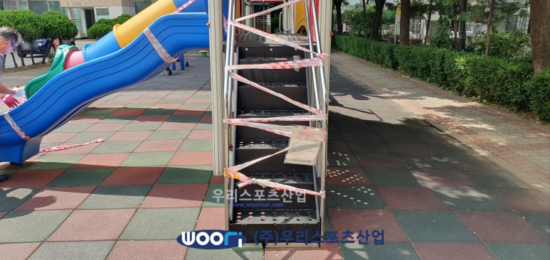 데크 계단 이미지