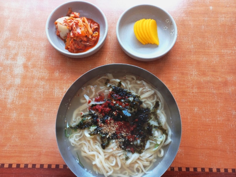 춘하추동 칼국수 남산점 이미지