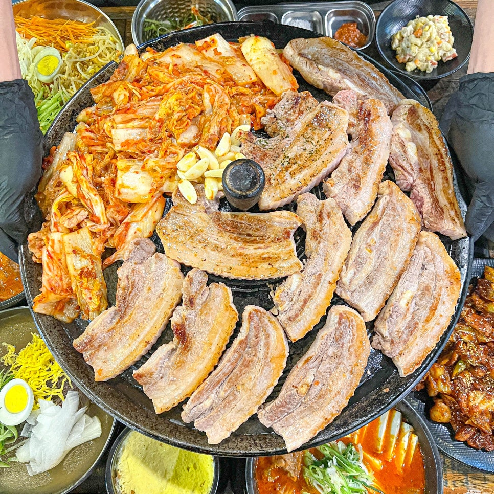 옛날솥뚜껑삼겹 이미지