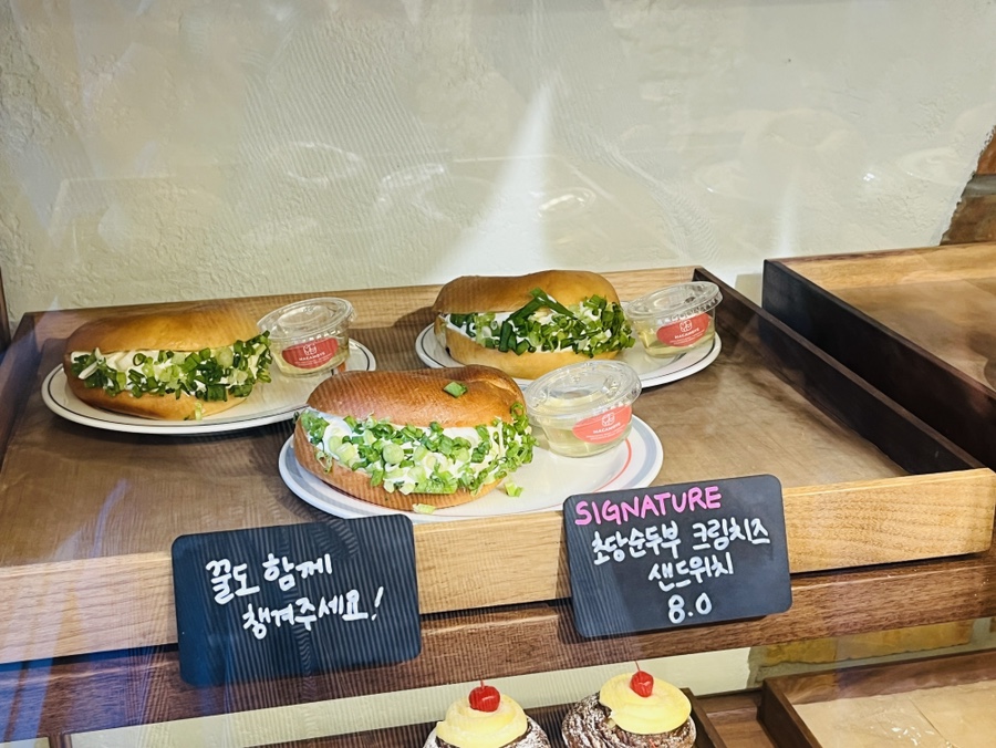 마카모예브레드바 이미지