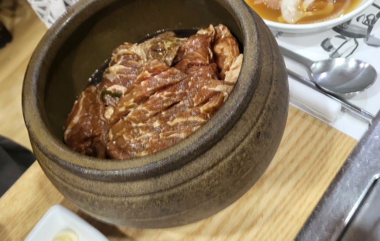 항아리숯불갈비 이미지