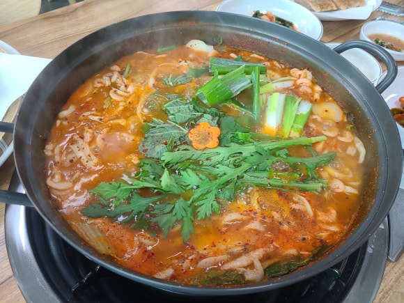 촌칼국수 이미지