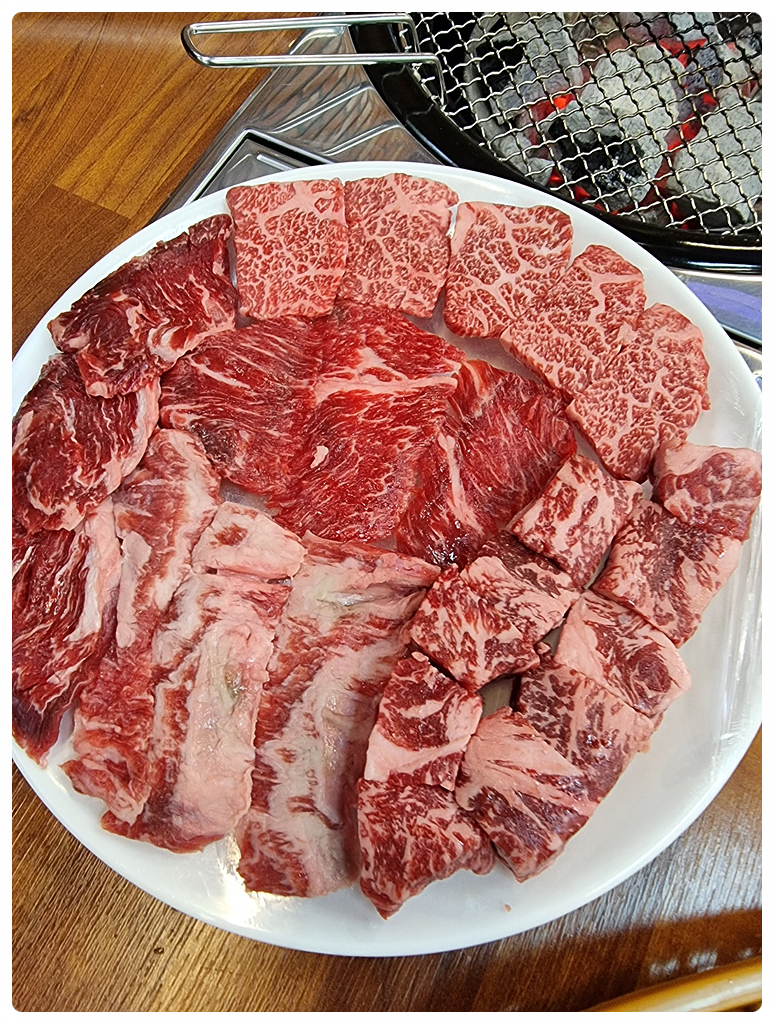 꽃등심과삼겹살정육식당 이미지
