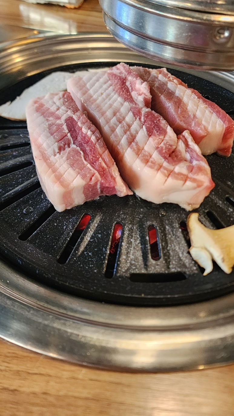 개미식당 숙성통삼겹 이미지