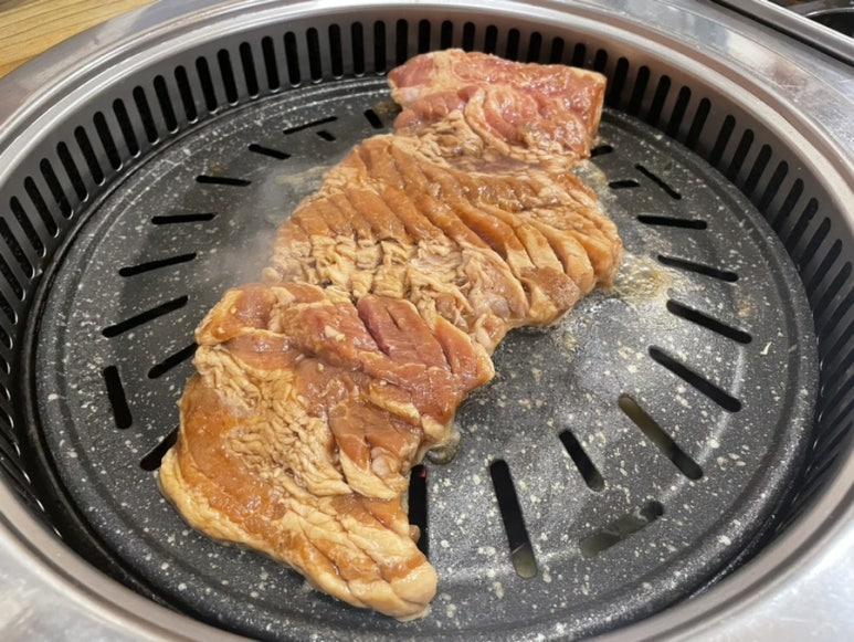 꾸우면돼지 이미지