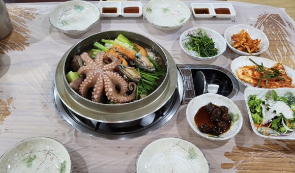 천만애능이백숙 이미지