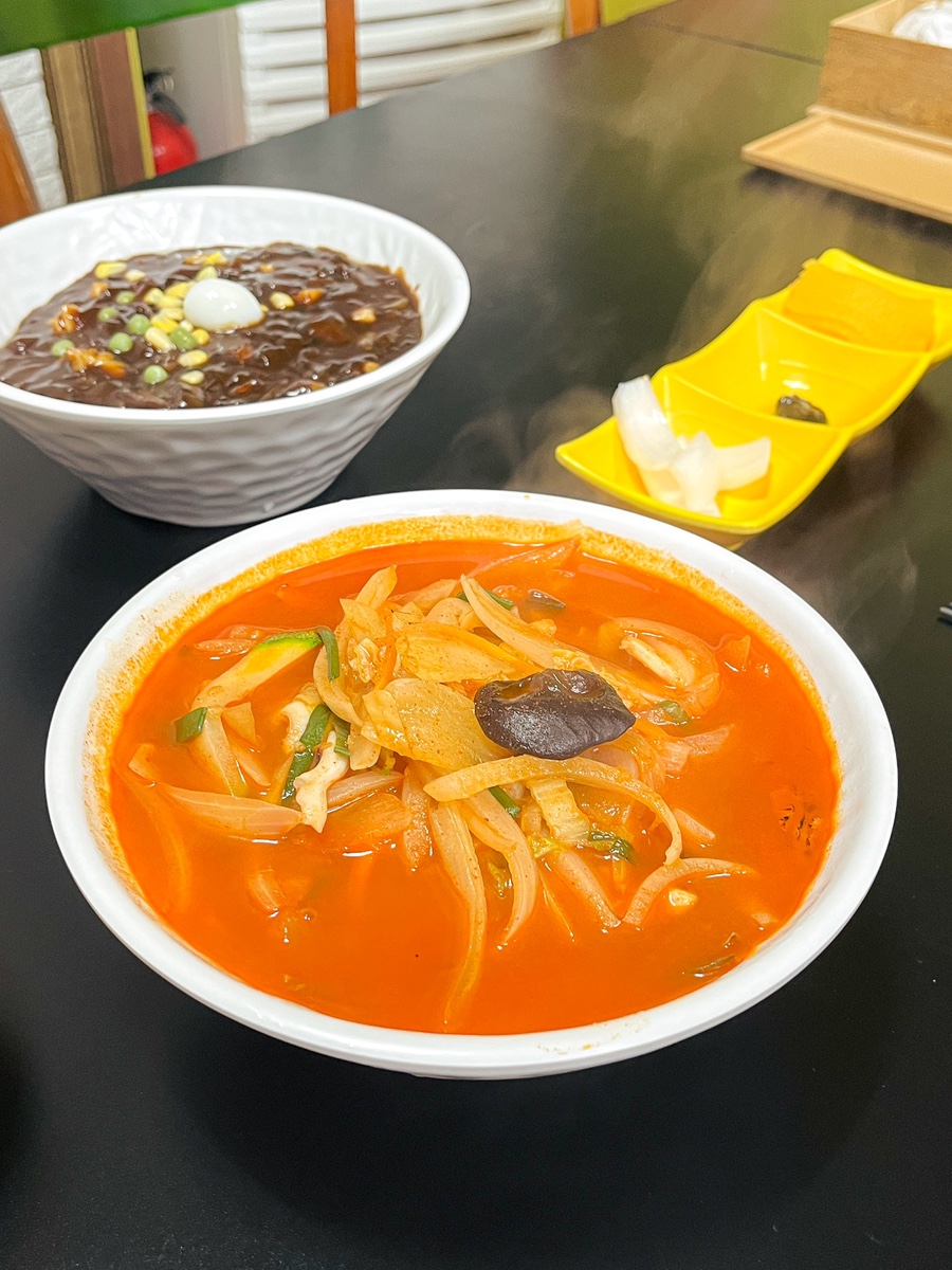 신황제짜장 이미지